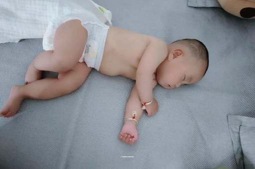 铁岭三个月宝宝抬头不稳