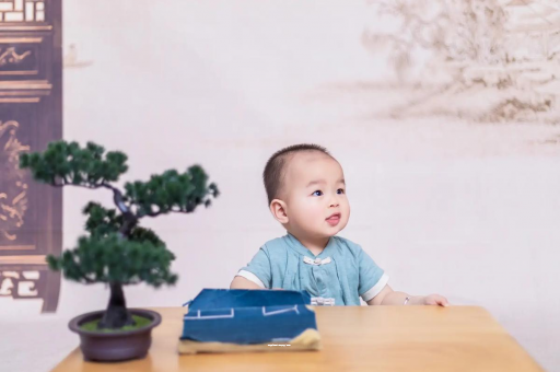 铁岭宝宝眼屎多是什么原因